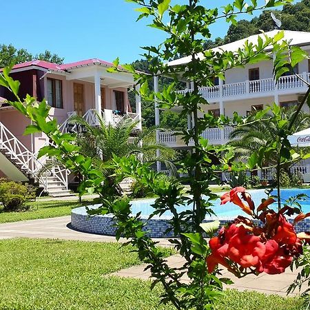 Guest House Nia Gonio Ngoại thất bức ảnh
