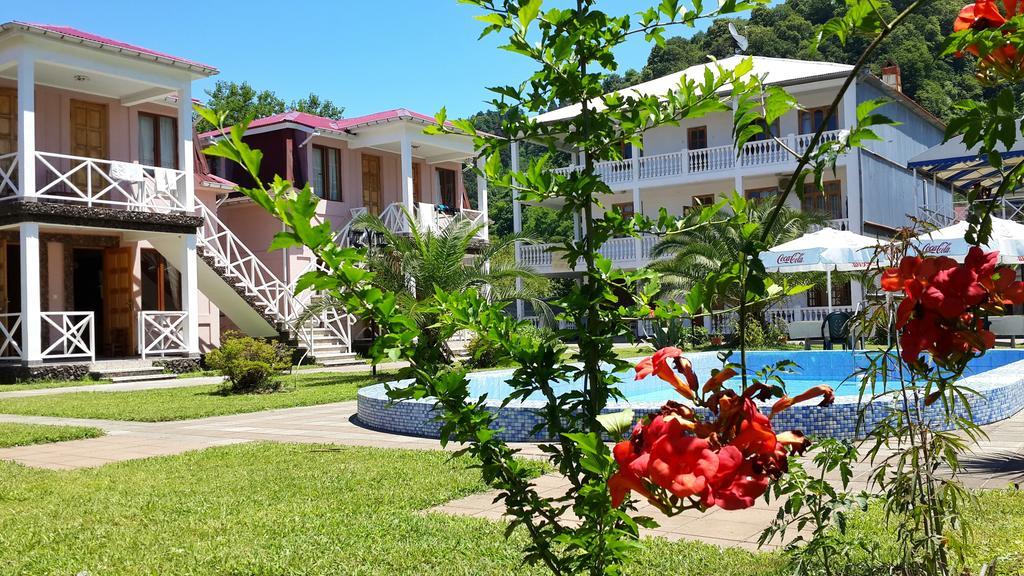 Guest House Nia Gonio Ngoại thất bức ảnh