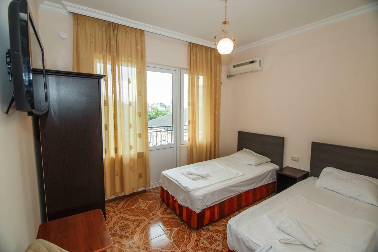 Guest House Nia Gonio Ngoại thất bức ảnh