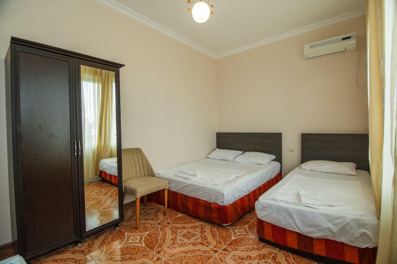 Guest House Nia Gonio Ngoại thất bức ảnh