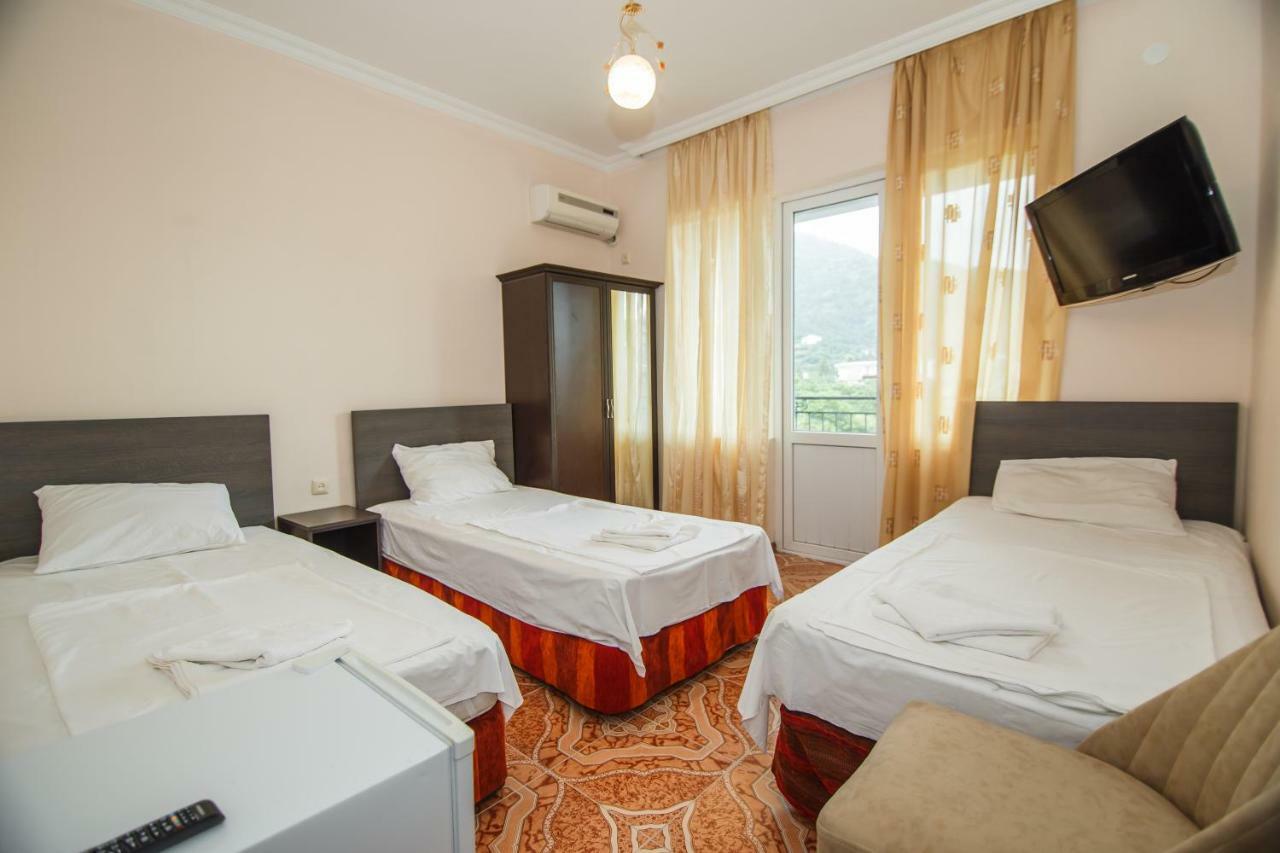 Guest House Nia Gonio Ngoại thất bức ảnh
